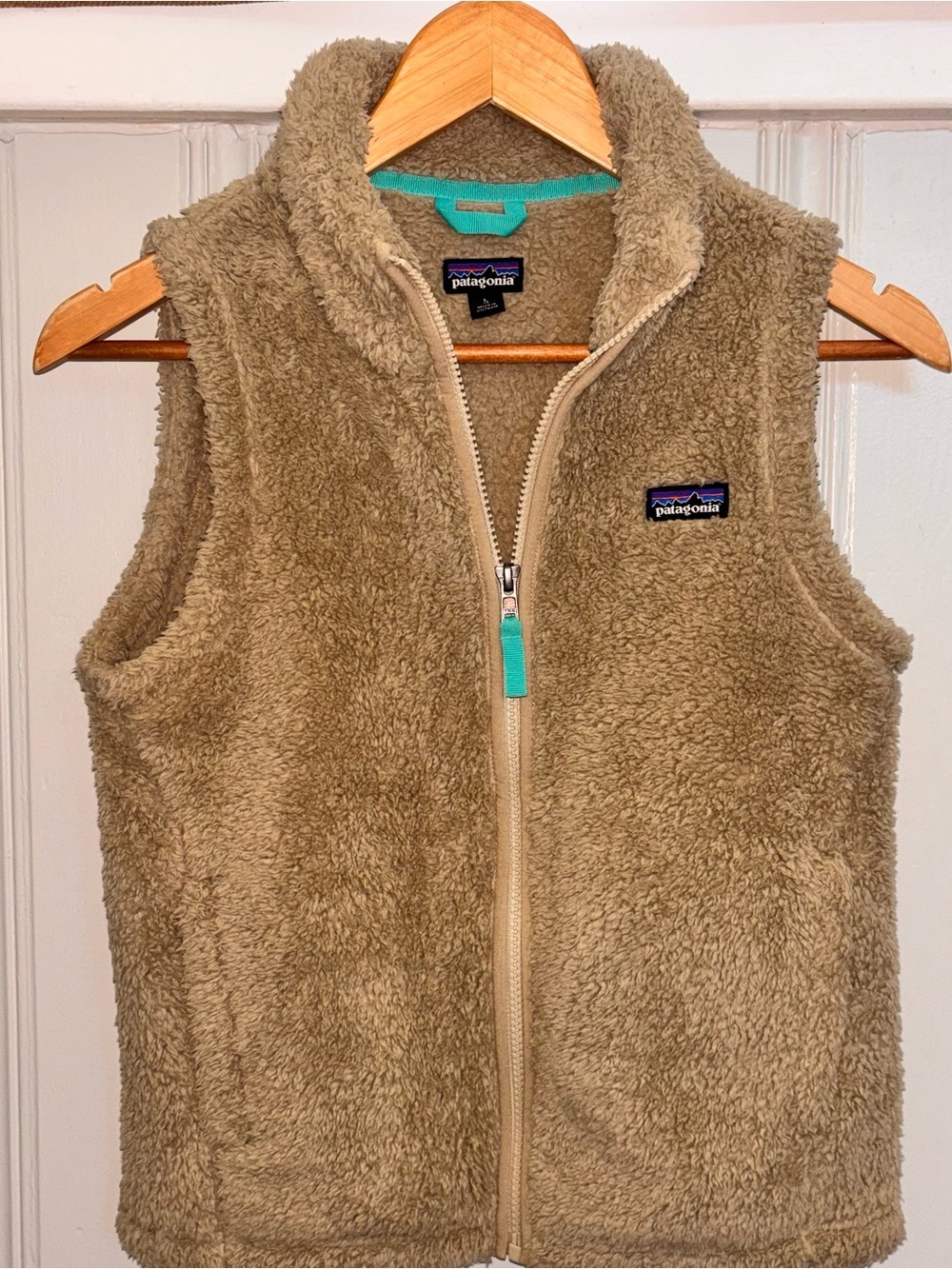 Tan Patagonia Los Gatos fleece vest in size Girl’s 12 L